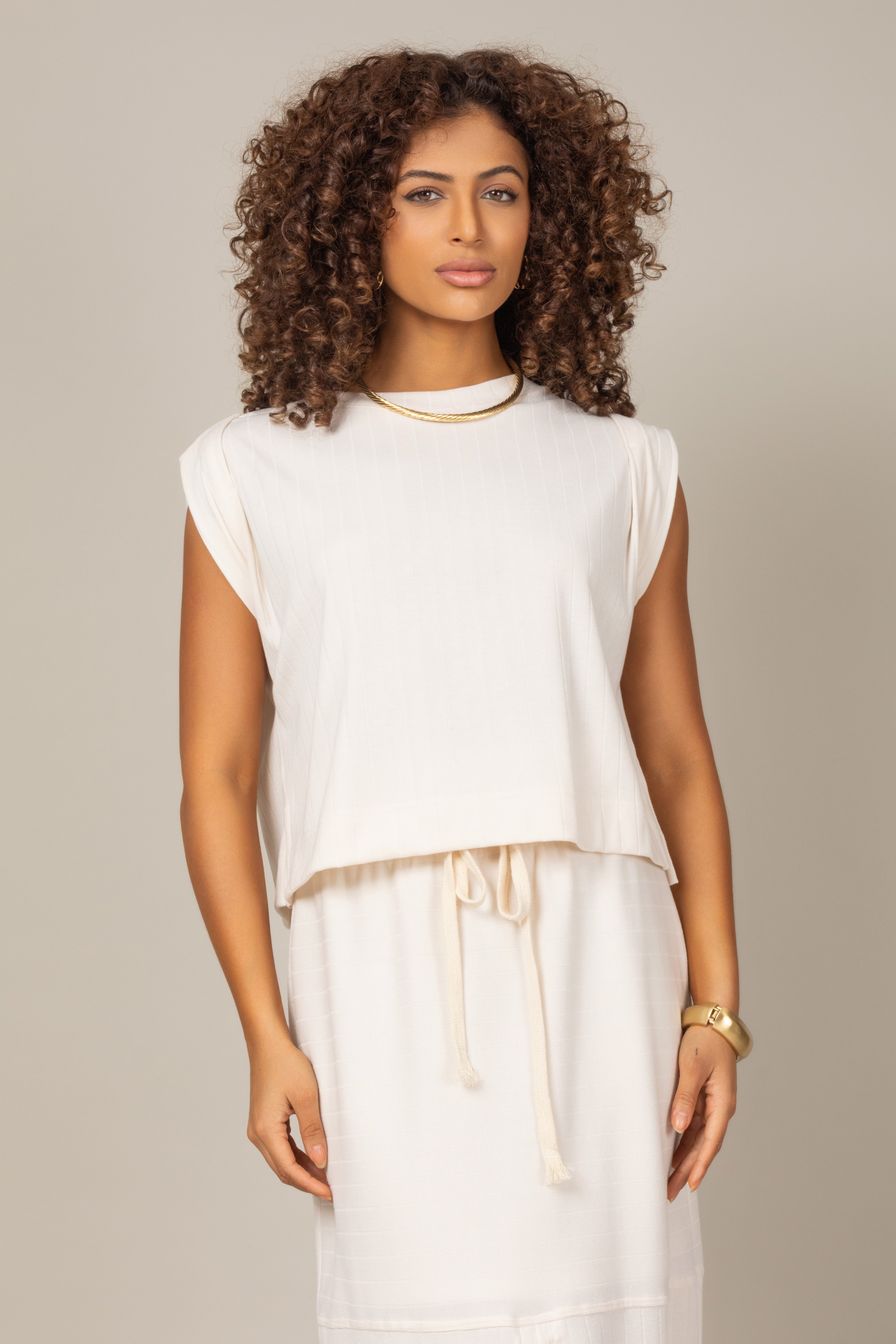 Conjunto Saia Midi com Blusa em Malha