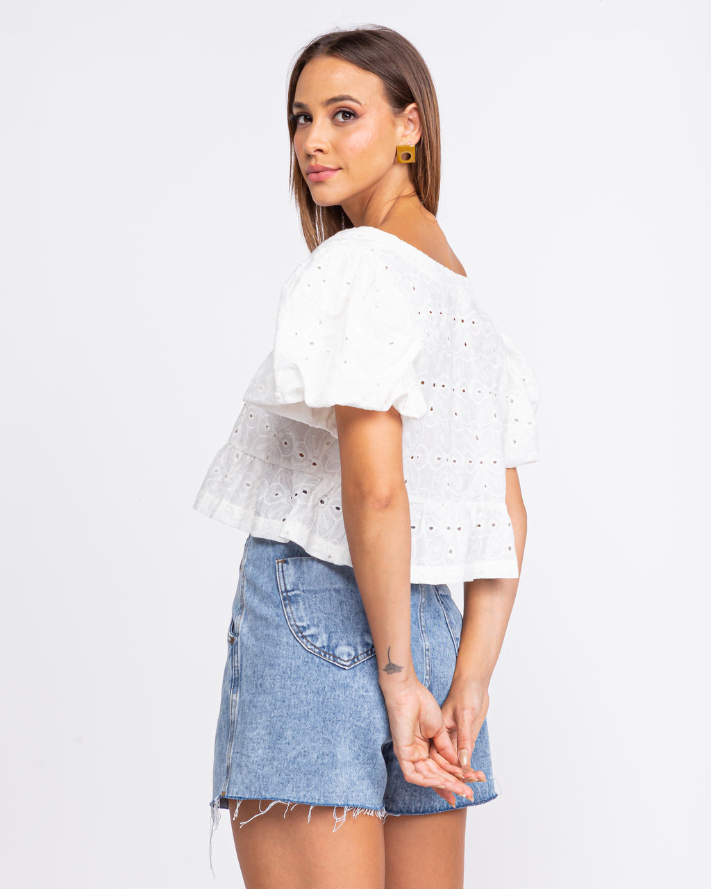 Blusa em Laise com Mangas Mufantes