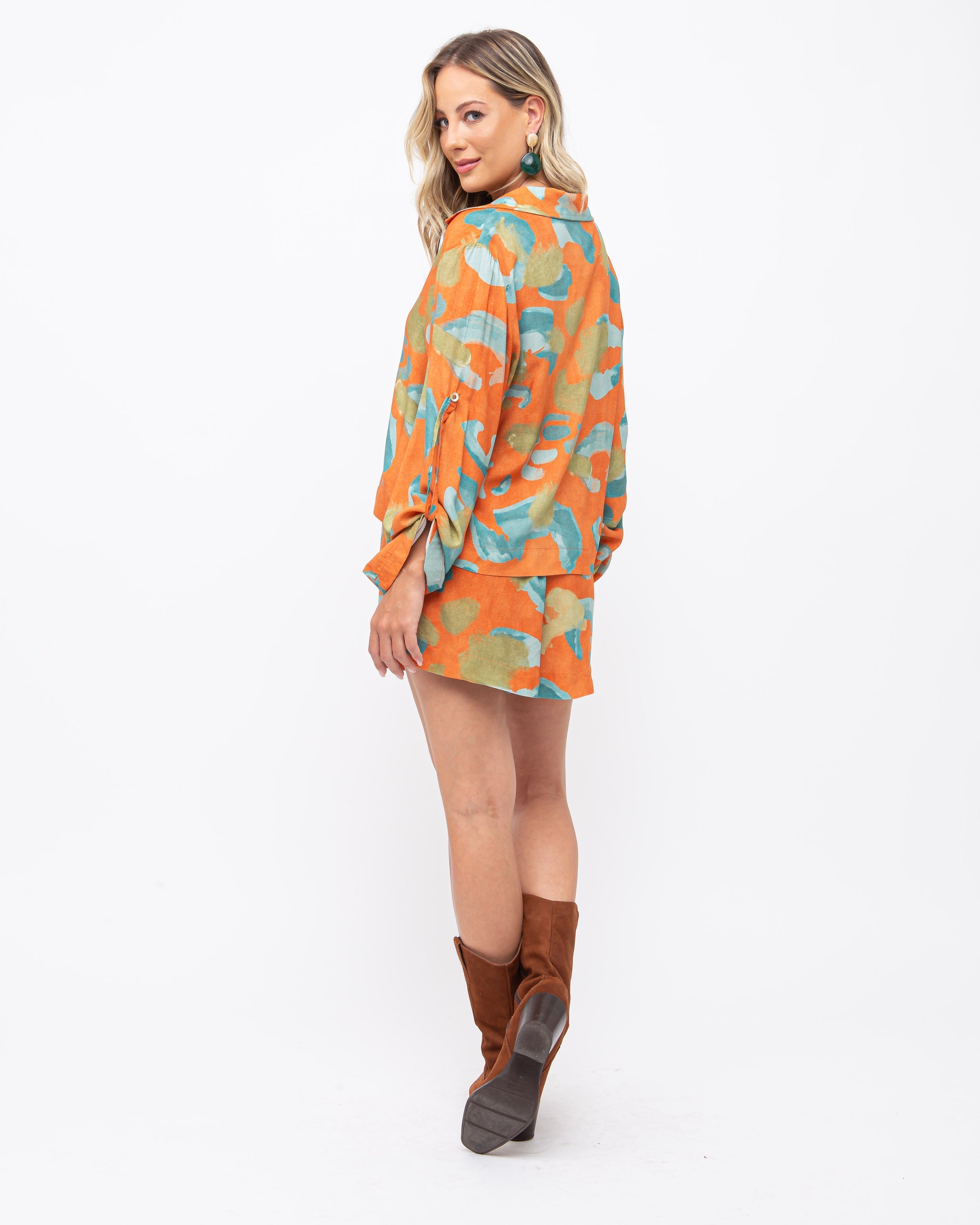 Shorts Saia Viscose Estampa Animal