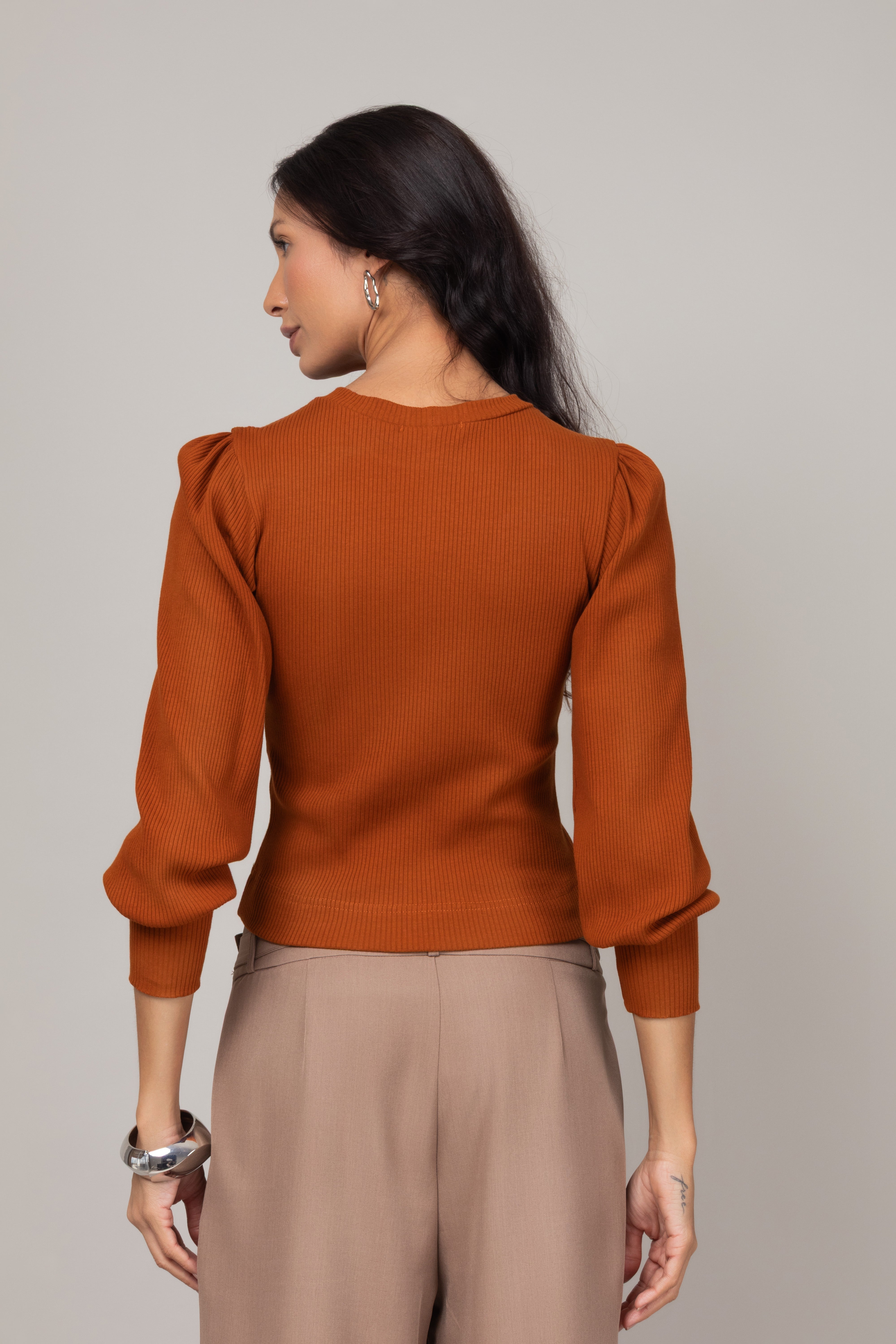 Blusa Canelada de Manga Longa